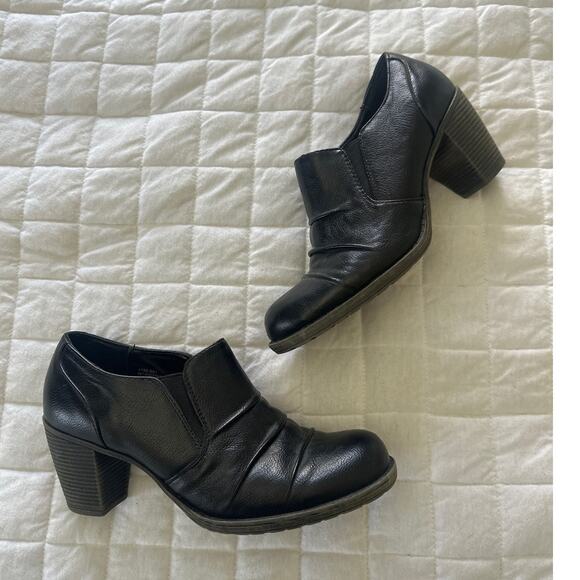 BASS Womens Bootie Chunky Heel Black Slip On Loafer Style Comfort Casual  3" 8My - Picture 1 of 12